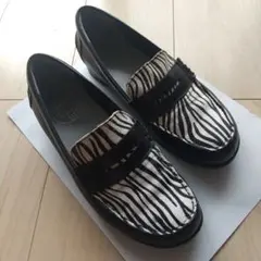 ゼブラ柄ローファーのサムネイル