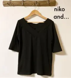 値下げ！niko and...Vネックカットソー