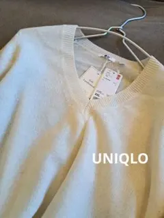 ■新品未使用■ UNIQLO ユニクロ ニット ソフトラム Vネック セーター