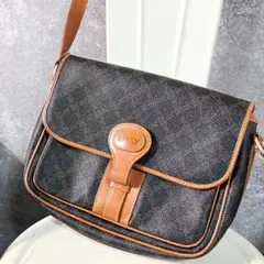 BALLY　ショルダーバッグ　ブラウン　ロゴ　コンパクト　革