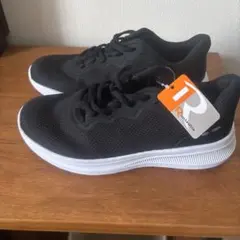 ブラック ランニングシューズ 23.5cm