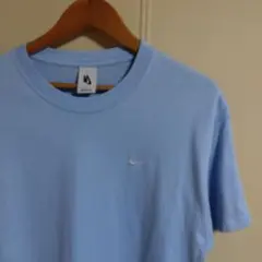 Nike ライトブルー ワンポイントTシャツ