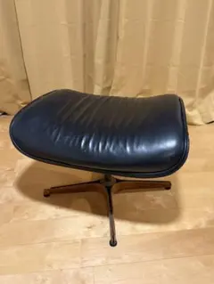 George Mulhauser 「Mr. Chair」　オットマン