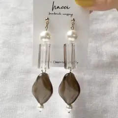 #333アクリルオーバル×スワロフスキーパールピアス／イヤリング　ハンドメイド