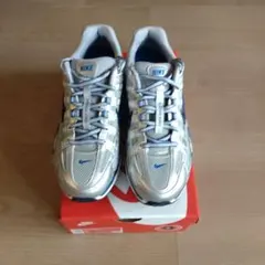 【新品未使用】NIKE P-6000 シルバー ウィメンズ27.5cm(※別箱)
