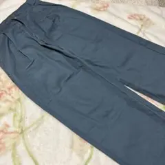 美品　ペルーシュ　ダークブルーグレー スラックス　L秋冬のサムネイル