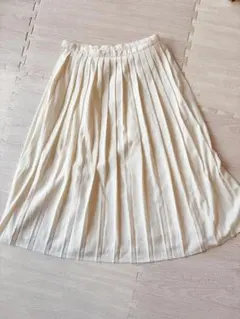 CLEAR IMPRESSION　アイボリー プリーツスカート サイズ3