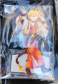 鬼滅の刃　干支　午年　アクリルスタンド　我妻善逸