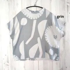 美品 grin グリン フラワープリント プルオーバーブラウス 日本製のサムネイル