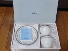 Item thumbnail for item c1438cea-e5f2-4304-b394-5c5cb6f0b386