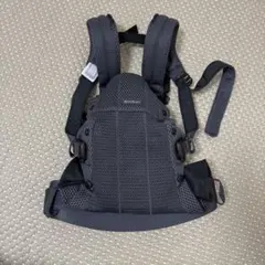 babybjornメッシュ 抱っこひも グレー