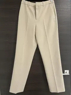 UNIQLO ベージュ スラックス Mサイズ