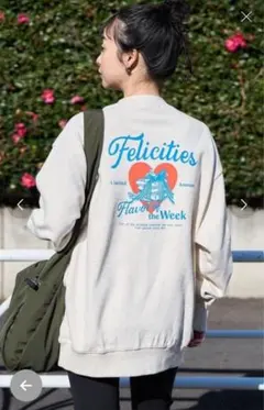 Favorites ハート刺繍 クルーネック スウェット