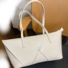 ZARA（ザラ）編み込み長方形バッグ　ホワイト