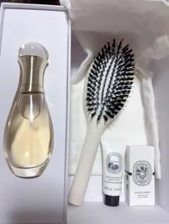 2026年最新】Christian Dior ヘアブラシの人気アイテム - メルカリ