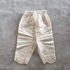 Aosta【新品未使用】アイボリー 刺繍入り スカラップパンツ　80サイズ