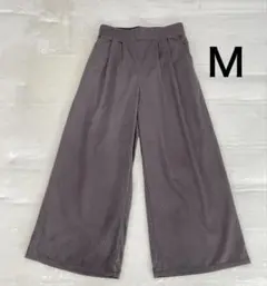 ワイドパンツ　Ｍサイズ