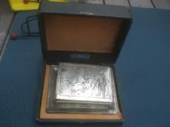 シガレットケース シルバー刻印有 雀 樹木 花散り 灯篭 作者名有 喫煙具 シガレットケース シルバー刻印有 雀 樹木 花散り 灯篭 作者名有 喫煙