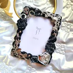 【B8】黒 ドクロと手錠と薔薇の硬質カードケースデコ ホイップデコ ハート