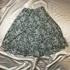 【新品未使用】　techichi 花柄フレアスカート 緑色