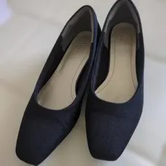 ALETTA 黒 パンプス 中ヒール　２３cmのサムネイル