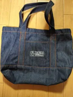 Item thumbnail for item c7ff305f-c41e-4c5e-875c-43f0572ff680