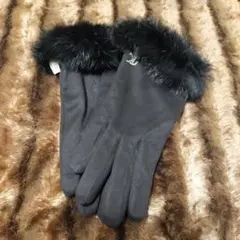 黒いファー付き手袋 ikka