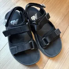 New Balance ブラック サンダル　18.0cm