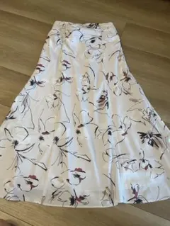 MERCURYDUO 花柄ロングスカート