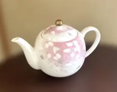 Item thumbnail for item 04357505-3924-43e0-b28e-10fe3a616658