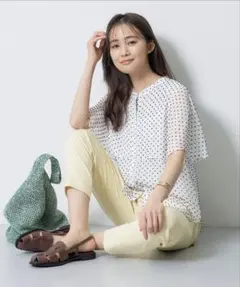 今期購入❤️INDIVI❤️ドット柄ブラウス❤️のサムネイル