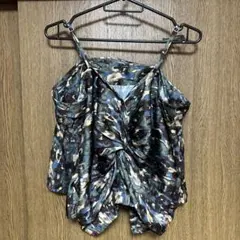 【美品】肩出しトップスのサムネイル