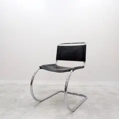 北欧家具 ウリヨ•クッカプーロ 革張りチェア【B】 - メルカリ