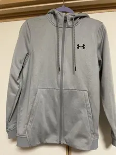 【お値下げしました】アンダーアーマー　フルジップパーカー