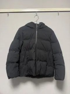 ユニクロ 黒 　シームレスダウンパーカー フード付き Mサイズ★本日発送★