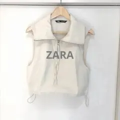 ZARA　ナイロンベスト　ショート丈　ベージュ
