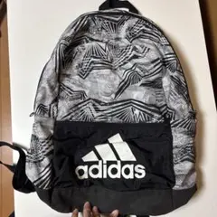 adidas 幾何学模様 バックパック