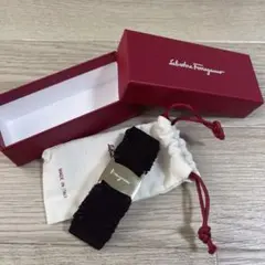 フェラガモ　バレッタ　リボン　フリル　ブラック