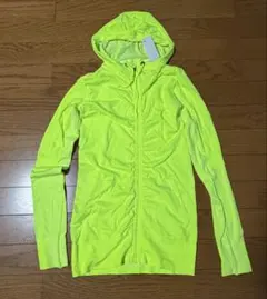 【新品タグ付】ナイキ蛍光イエローDRI-FITスポーツランニングウェアストレッチ