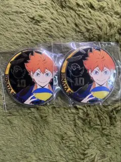 ハイキュー　日向翔陽　金バッジ　２個セット❣️