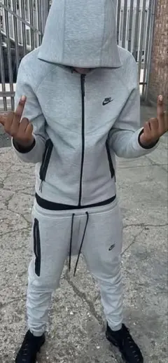 Nike グレー ジョガーパンツ テック テックフリース