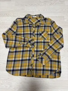 チェックシャツ