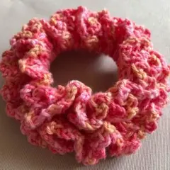 カラフルピンク☆優しいコットンレース糸小ぶりでふんわりボリュームヘアアクセサリー