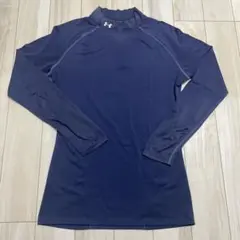 Under Armour ネイビーアンダーシャツ