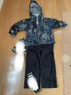 子ども用スキーウェアセット（黒/青）美品
