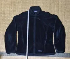 Item thumbnail for item e2ce2fb0-c3f9-4ff1-92b8-c39be4ff1ebc