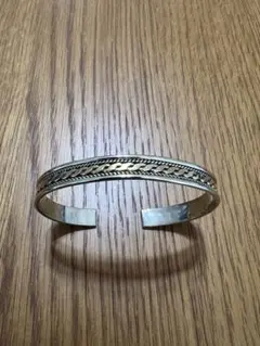 シルバー エッチング模様 バングル ブレスレット - メルカリ
