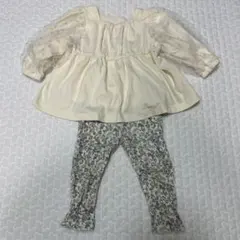 バースデイ、フリル付きクリーム色トップスと花柄レギンスセット