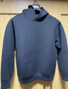 ユニクロ　ウルトラストレッチドライスウェットプルパーカ　ブラック