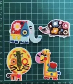 4枚入　可愛い動物刺繍アイロンワッペン